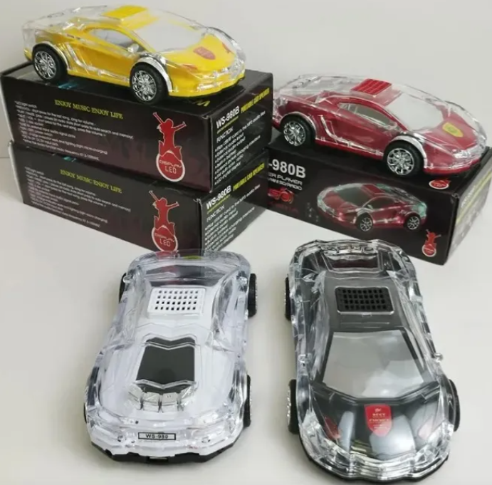 altavoz en forma auto